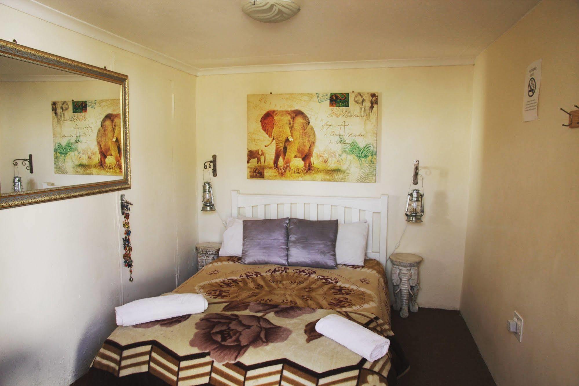 Homebase Melville Backpackers Johannesburg Exterior photo